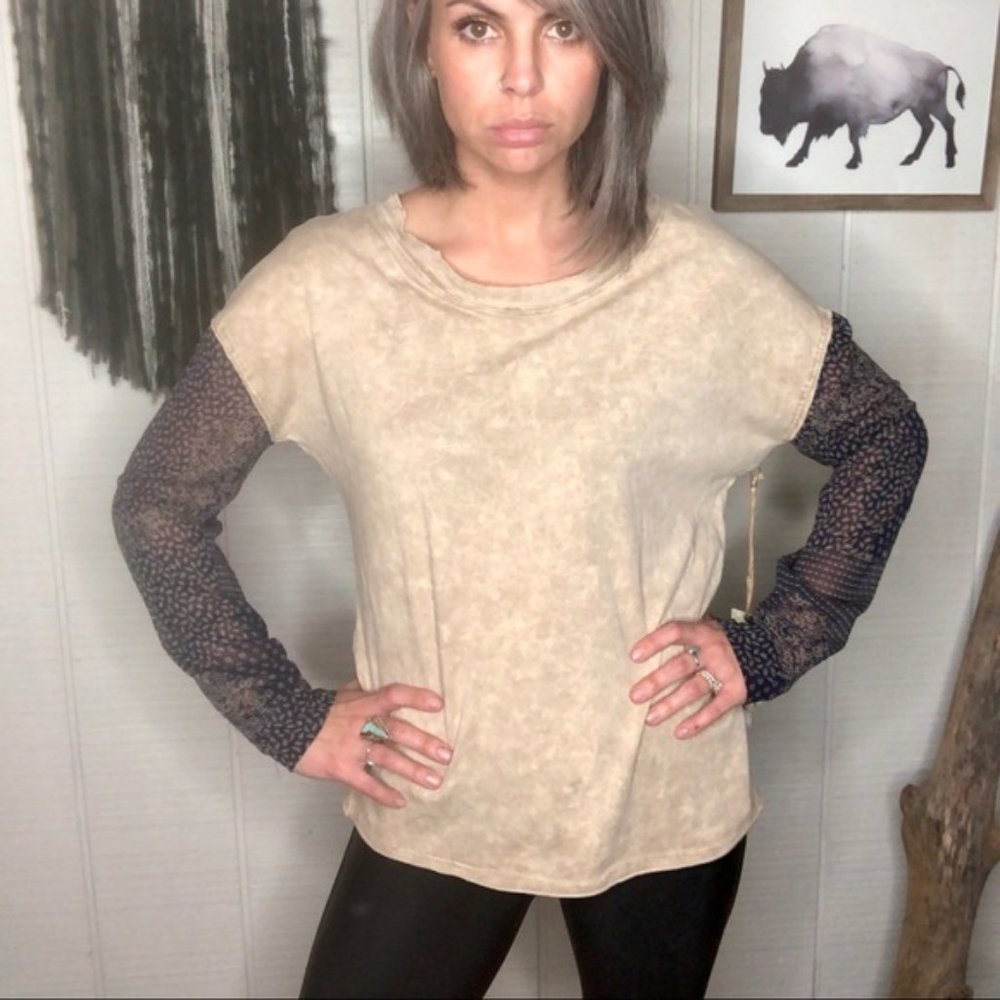 Gimmicks by BKE grunge boho top/tee/blouse